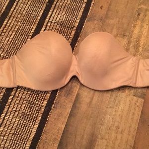 VICTORIA’s Secret Body by VICTORIA strapless bra